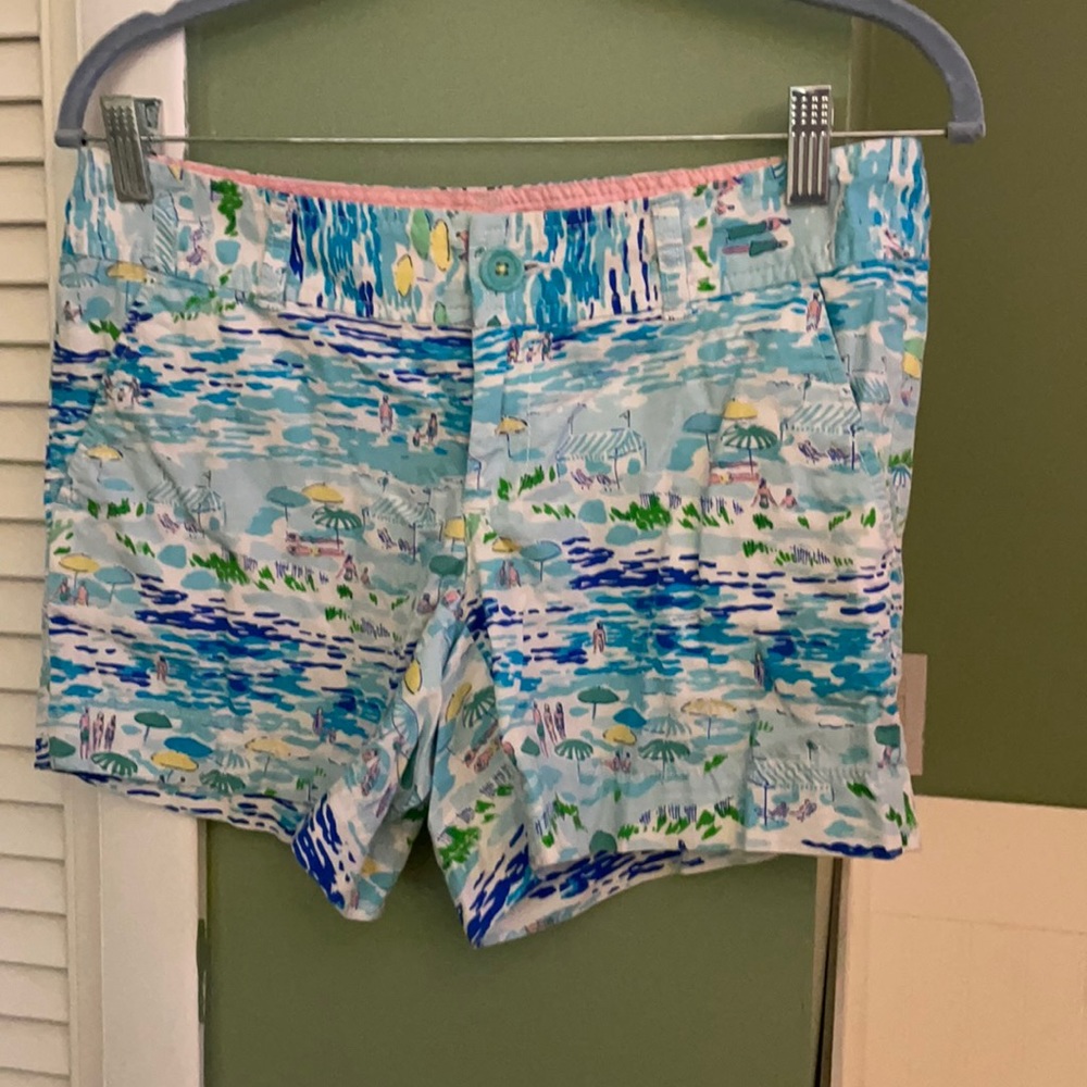 Beach scene Lily shorts